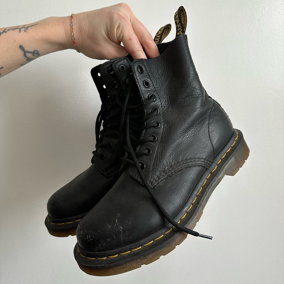 Dr Martens 1460 Pascal Black Virginia Leather - Picture 2 of 4